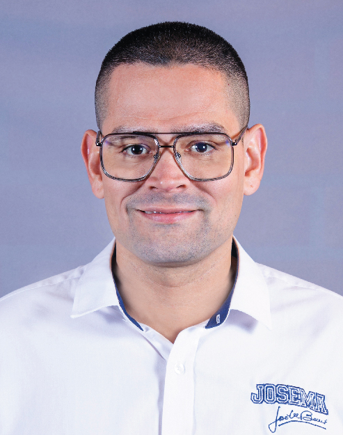 Mauricio D.